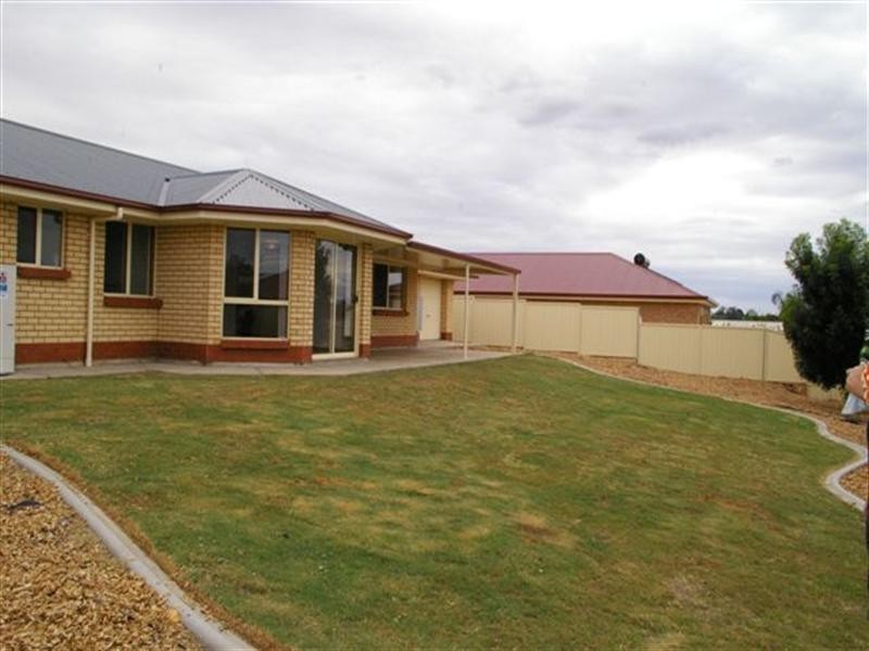 37 Mary Starr Drive, Waikerie SA 5330