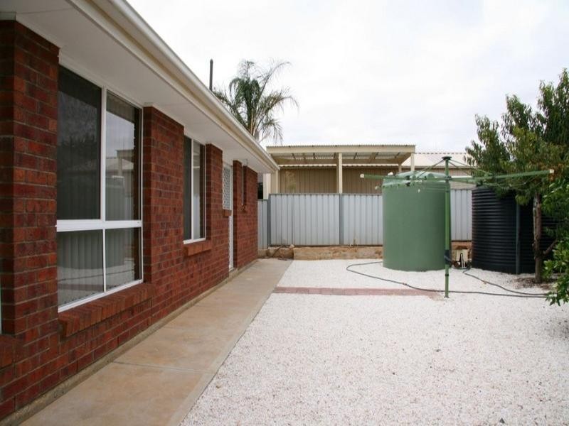 4 Edwards Crescent, Waikerie SA 5330