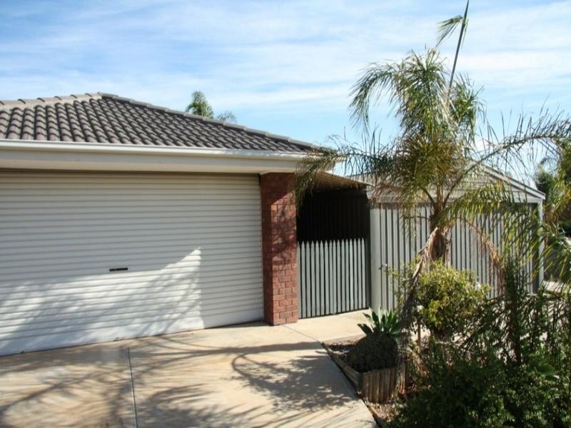 4 Edwards Crescent, Waikerie SA 5330