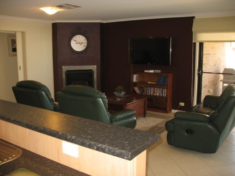 16 Schaefer Drive, Loxton SA 5333