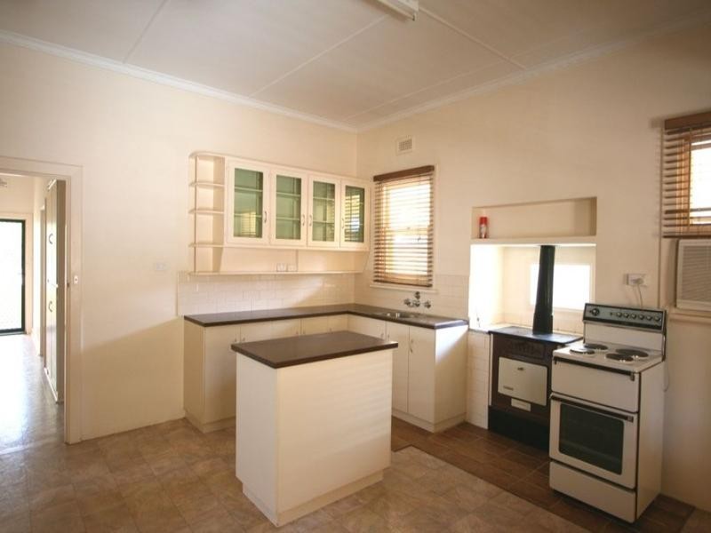 36 Wodonga Avenue, Loxton SA 5333