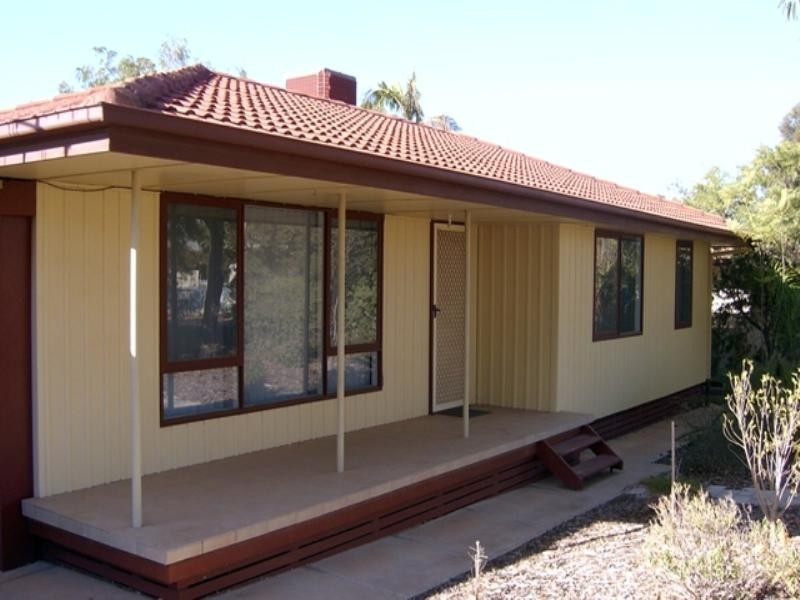 24 Bahnisch Avenue, Berri SA 5343