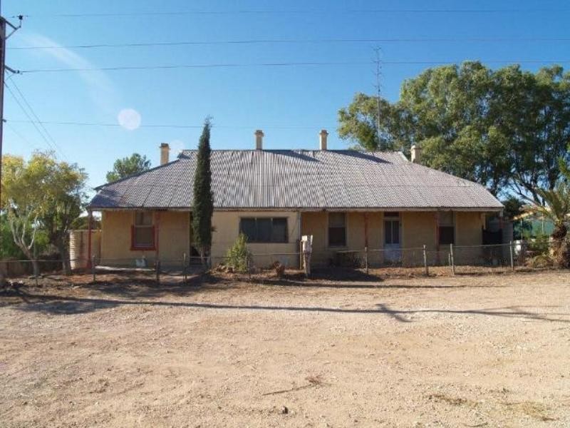 2 Railway Terrace, Morgan SA 5320