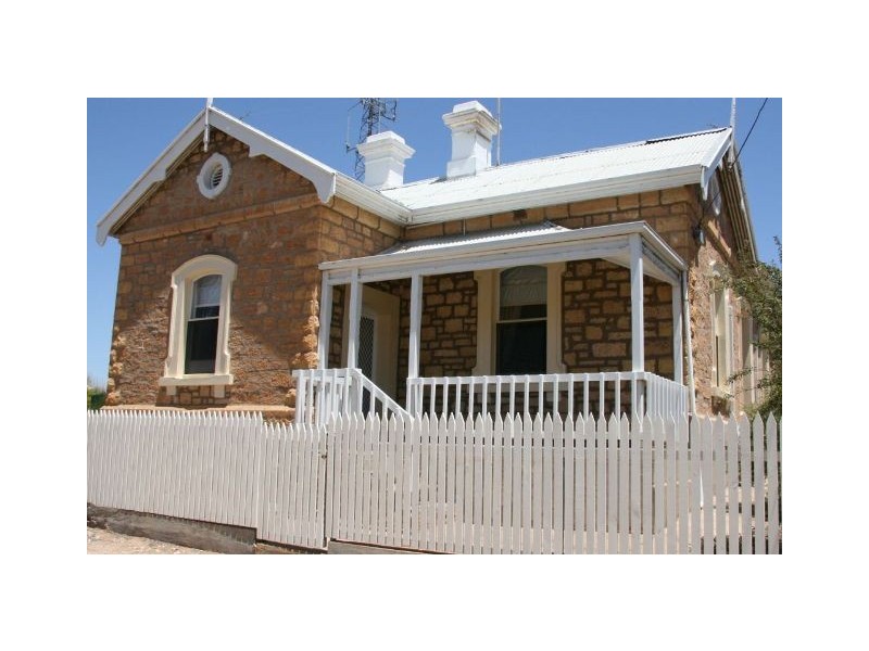 7 Railway Terrace, Morgan SA 5320