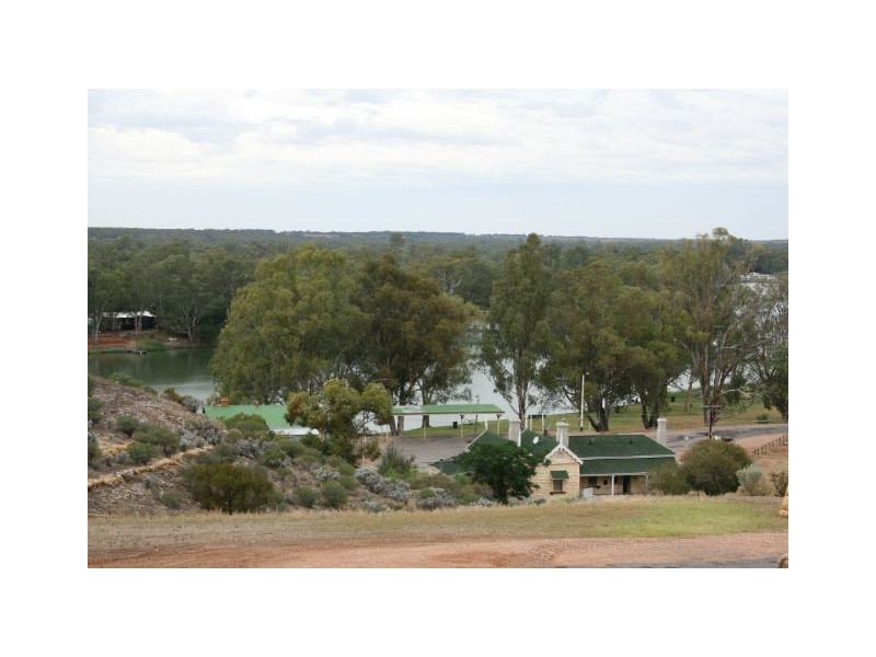 7 Railway Terrace, Morgan SA 5320