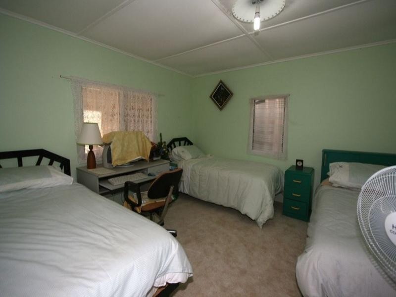 37 Acland Street, Blanchetown SA 5357