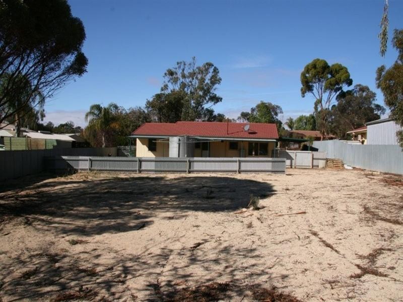 1 Kaesler Street, Loxton SA 5333