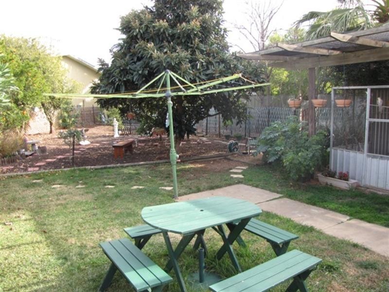 2 Sixth Street, Loxton SA 5333