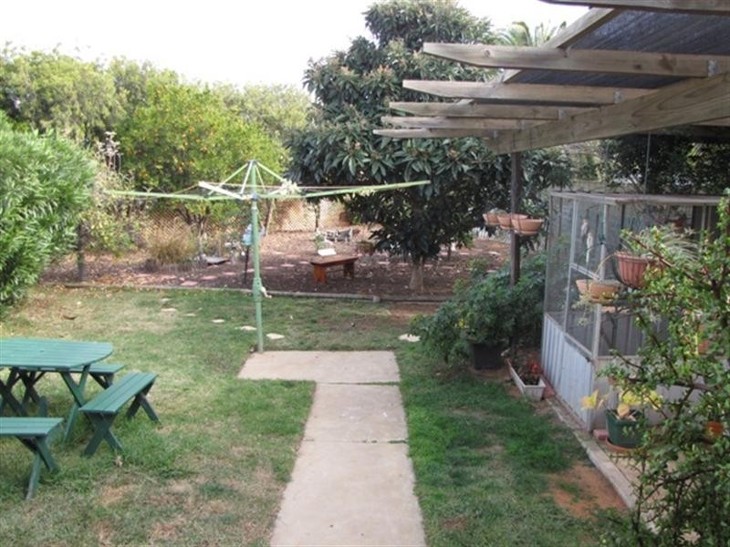 2 Sixth Street, Loxton SA 5333