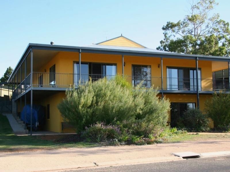 12 Thiele Avenue, Loxton SA 5333