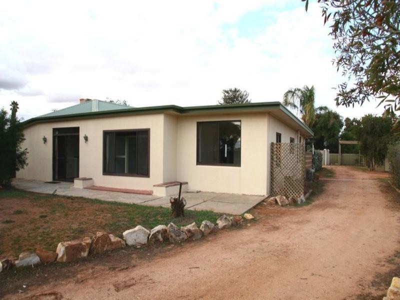 145 Paruna Road, Loxton SA 5333