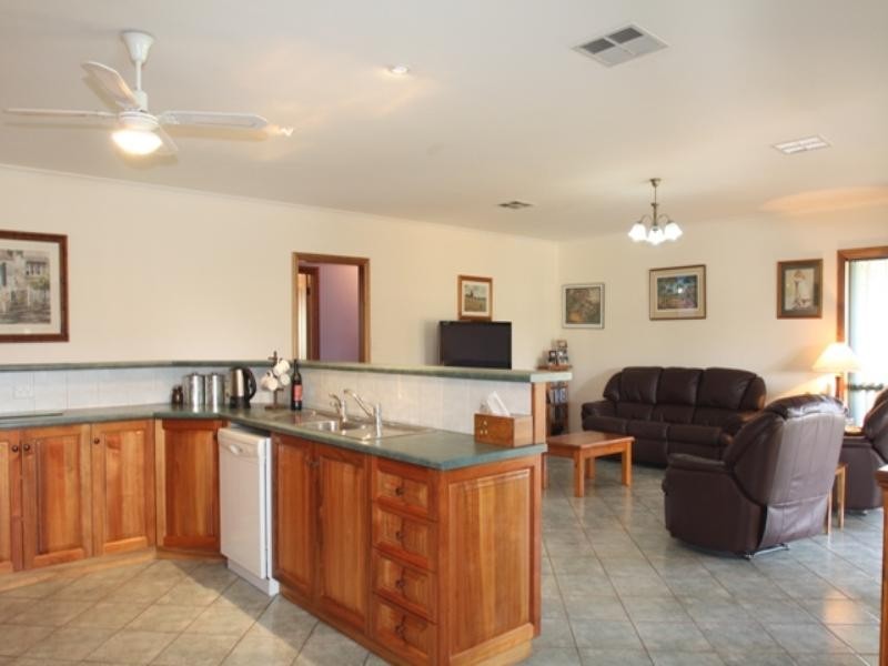 36 Fourth Street, Loxton SA 5333