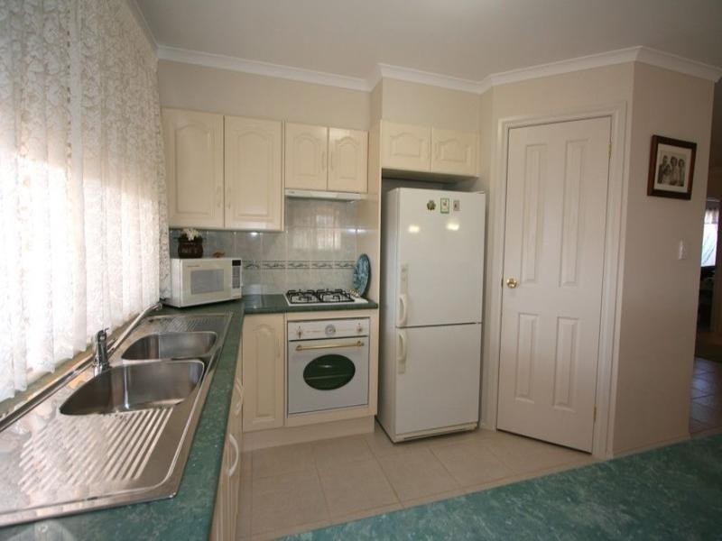 5 Torrens, Loxton SA 5333