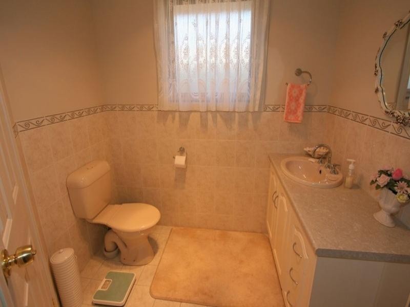 5 Torrens, Loxton SA 5333