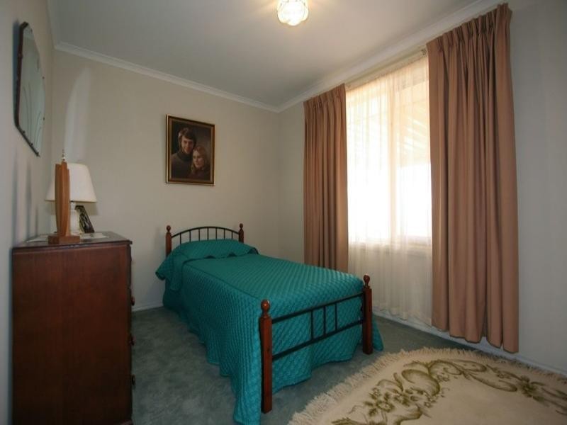 5 Torrens, Loxton SA 5333