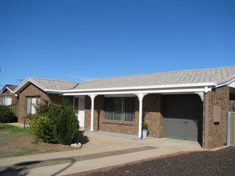 8 Phillips Road, Berri SA 5343