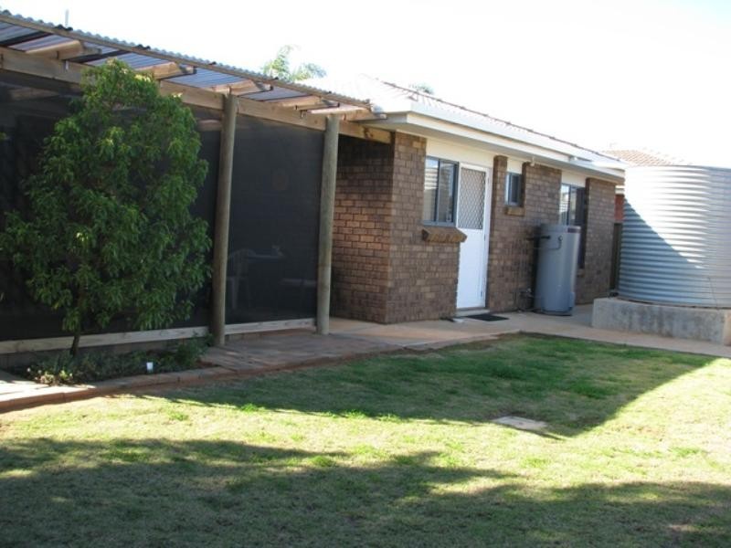 8 Phillips Road, Berri SA 5343