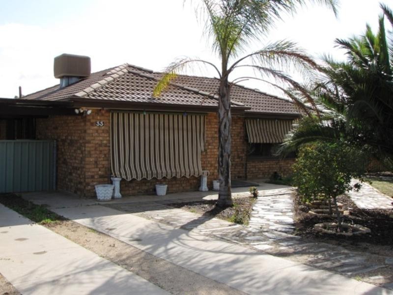 33 Barker Street, Loxton SA 5333
