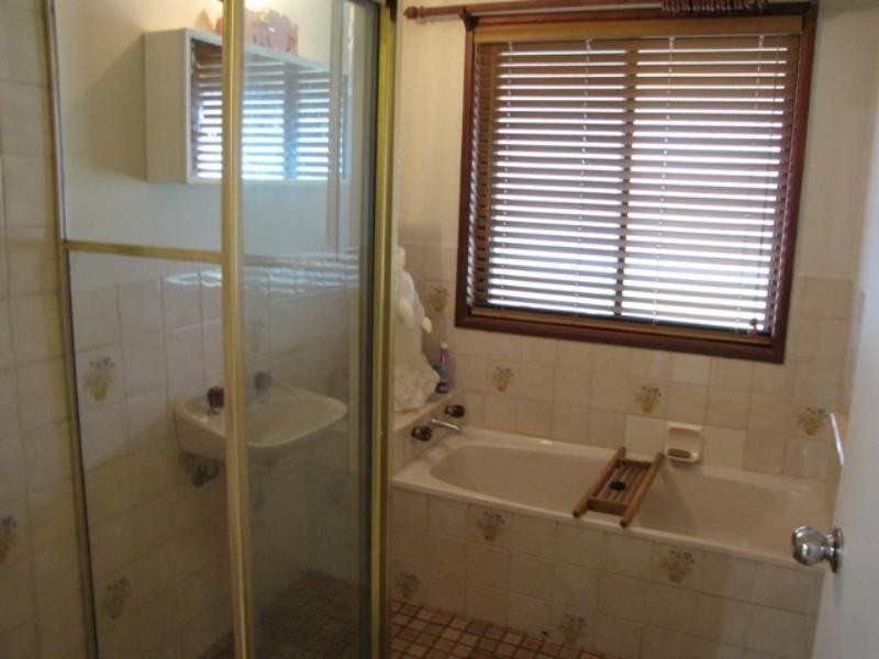 33 Barker Street, Loxton SA 5333