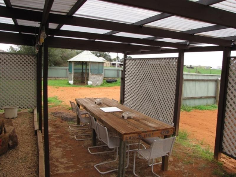 33 Barker Street, Loxton SA 5333