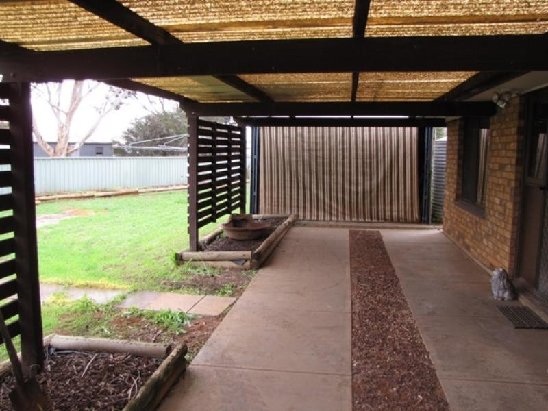 33 Barker Street, Loxton SA 5333