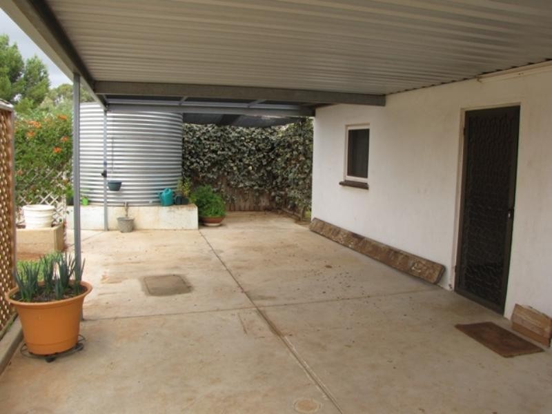 121 Paruna Road, Loxton SA 5333