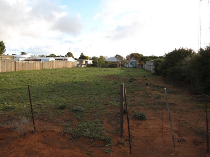 121 Paruna Road, Loxton SA 5333