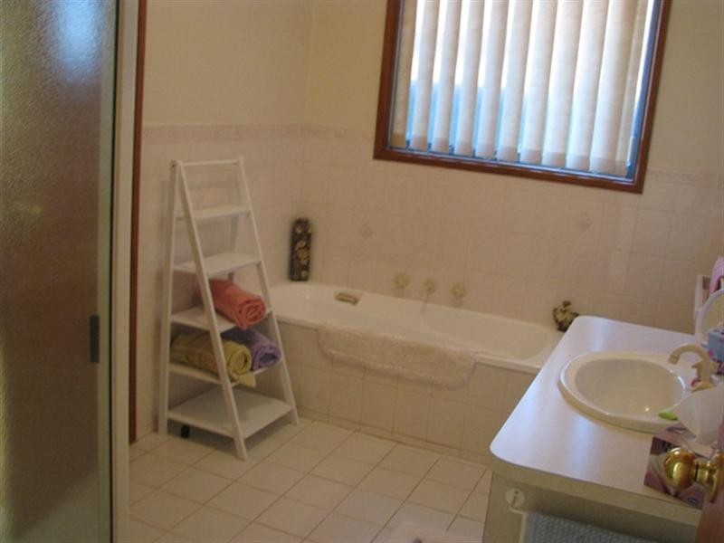 8 Phillips Road, Berri SA 5343