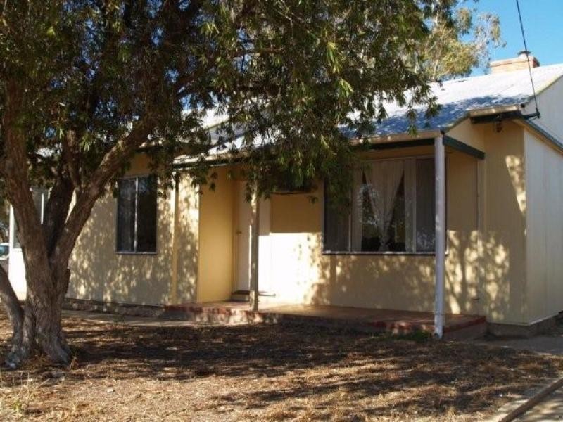 1 Andrew Street, Waikerie SA 5330