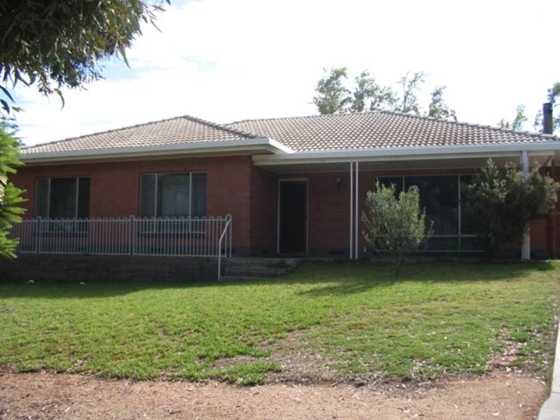 13 Derrick Street, Berri SA 5343