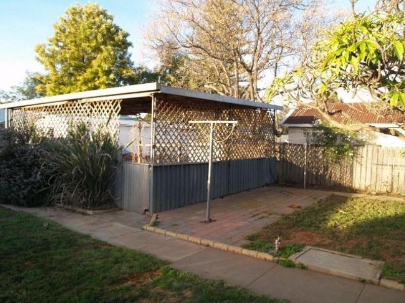 18 Heming Street, Waikerie SA 5330