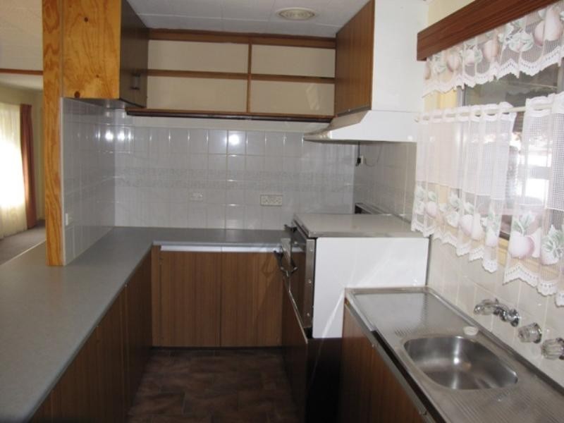 13 Dennis Street, Berri SA 5343