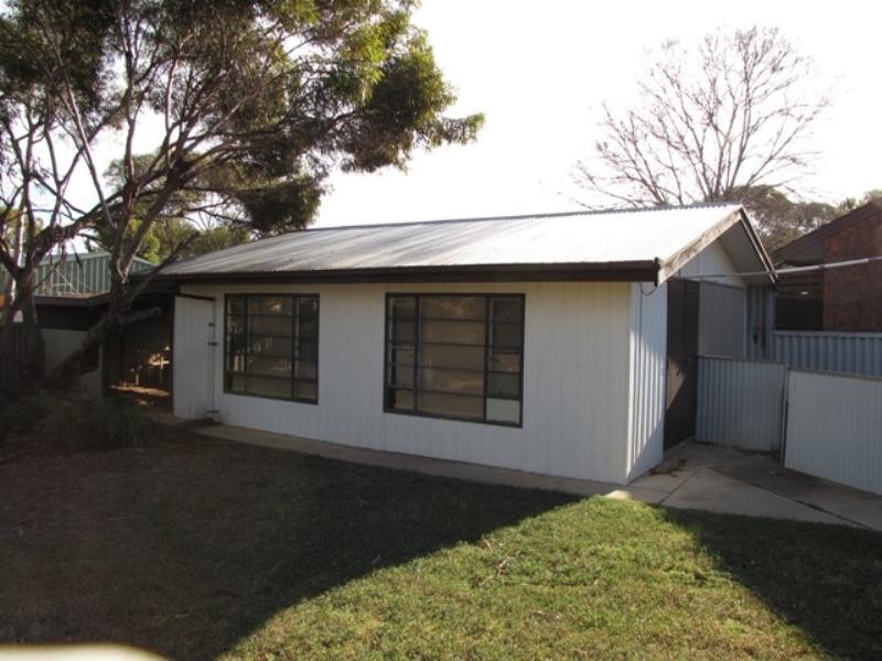 13 Dennis Street, Berri SA 5343