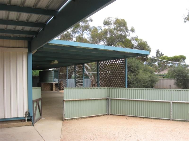 13 Dennis Street, Berri SA 5343