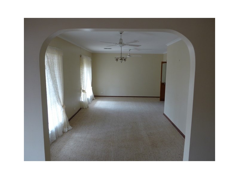 12 Westbrook Avenue, Loxton SA 5333