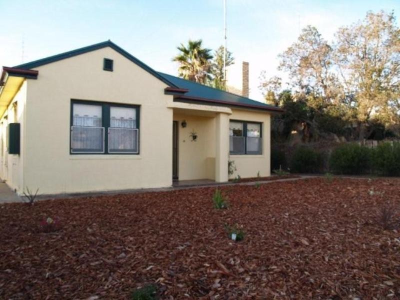 18 Heming Street, Waikerie SA 5330