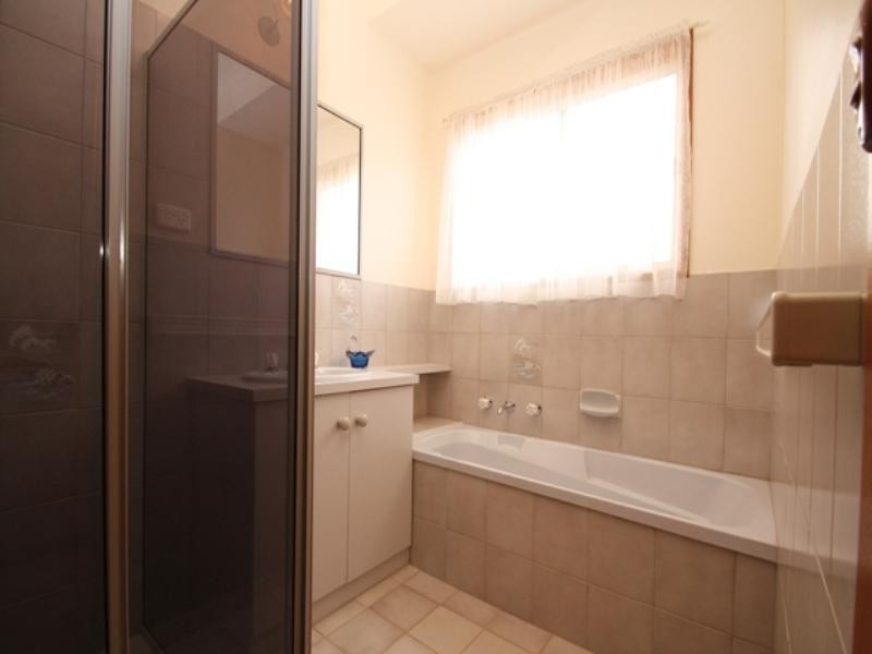 5 Hall Crescent, Loxton SA 5333