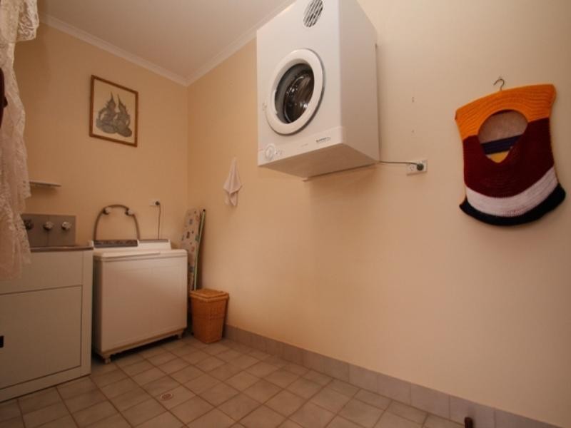 5 Hall Crescent, Loxton SA 5333