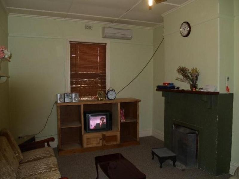 13 Thompson Street, Waikerie SA 5330