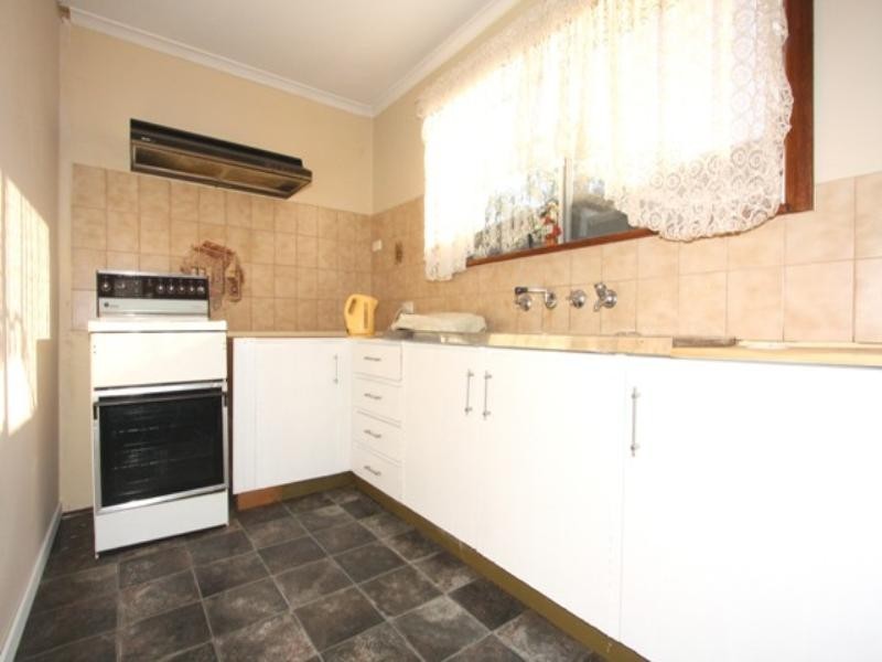 38 Coats Crescent, Waikerie SA 5330