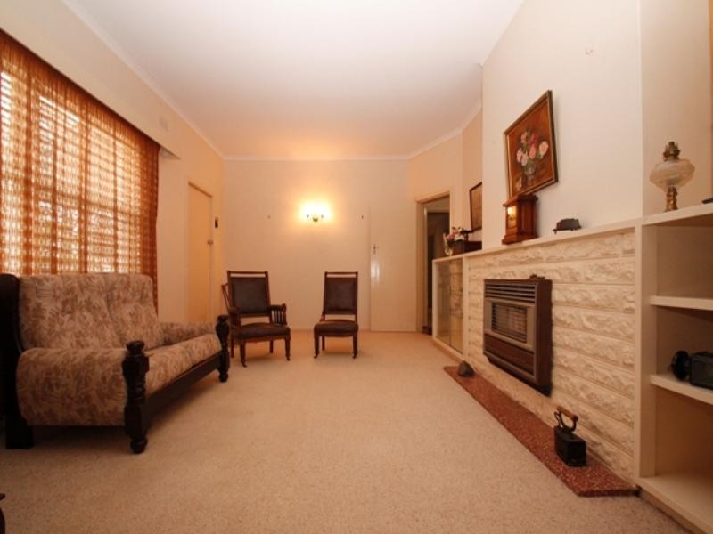 2 Second Street, Loxton SA 5333