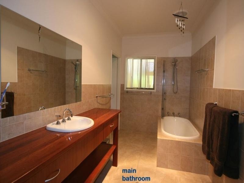 12 Thiele Avenue, Loxton SA 5333