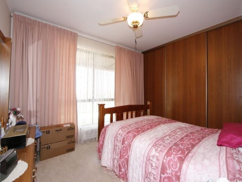 11 Meade Street, Blanchetown SA 5357