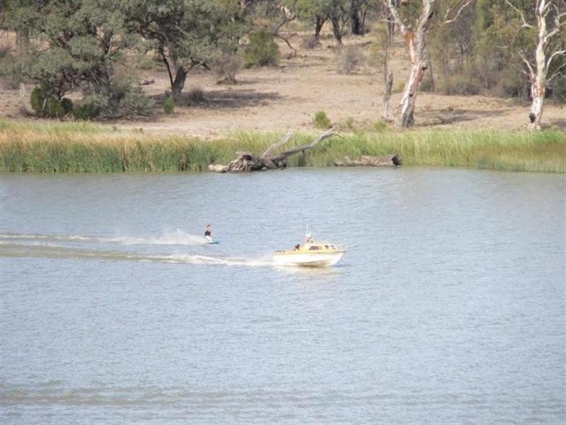 100 and117 Blanchetown Road, Morgan SA 5320