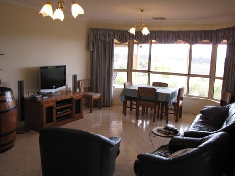 36 Wheatley Road, Loxton SA 5333