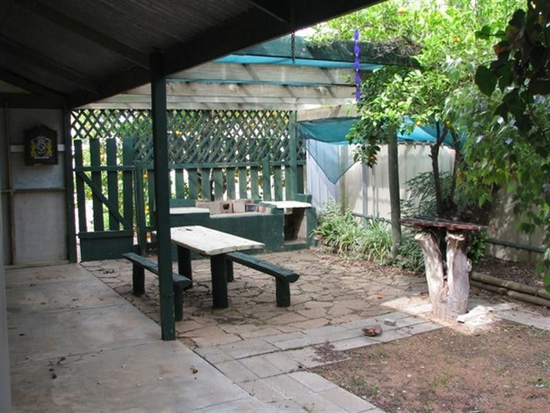 8 Lawrie Terrace, Waikerie SA 5330