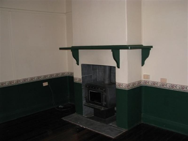 8 Lawrie Terrace, Waikerie SA 5330