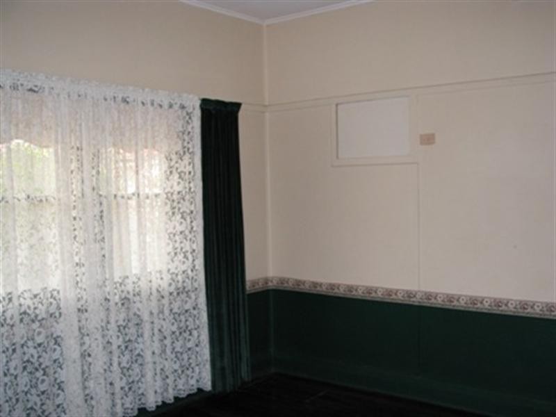 8 Lawrie Terrace, Waikerie SA 5330