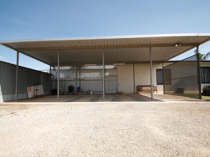 2 Eringa Avenue, Loxton SA 5333