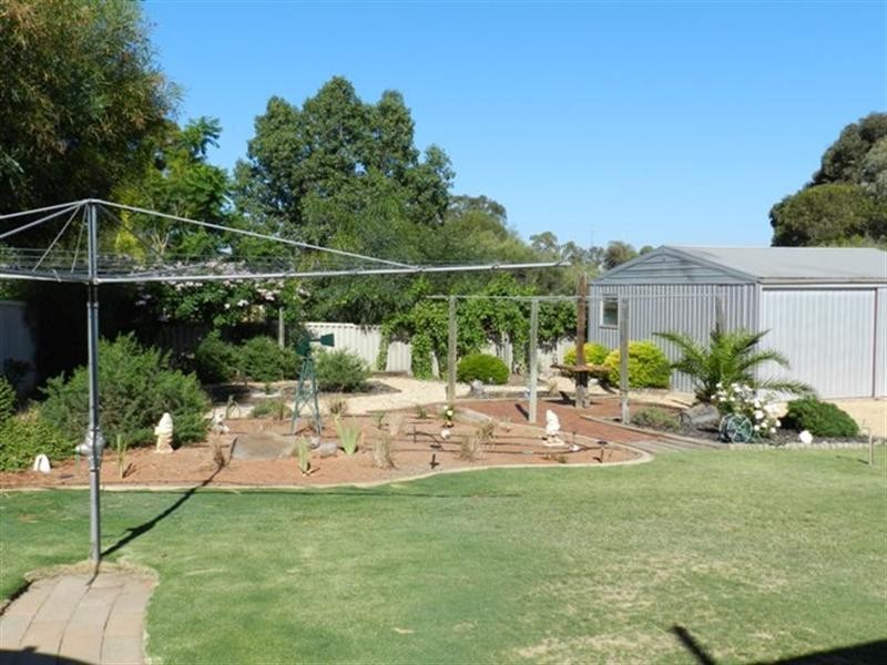 11 Garrard Street, Barmera SA 5345